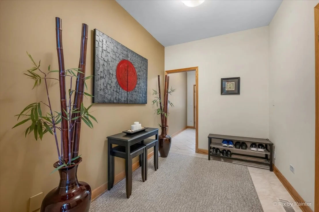 Photo of 958 W Stonehedge Drive