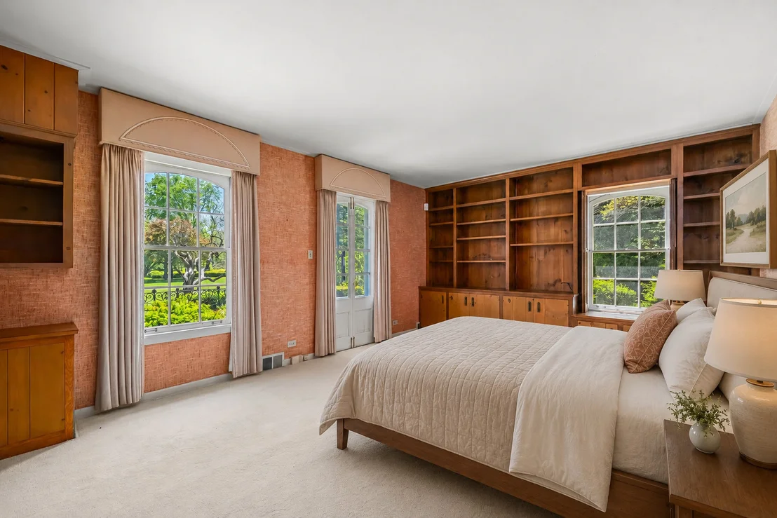 Photo of 33W451 Surrey Road