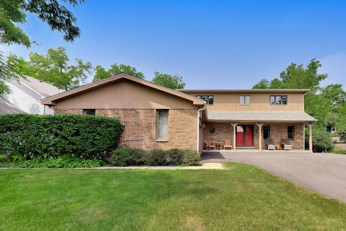 Photo of 802 Wilmot Road