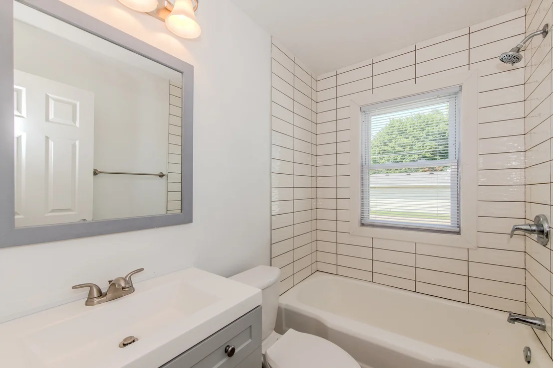 Photo of 602 Armstrong Street