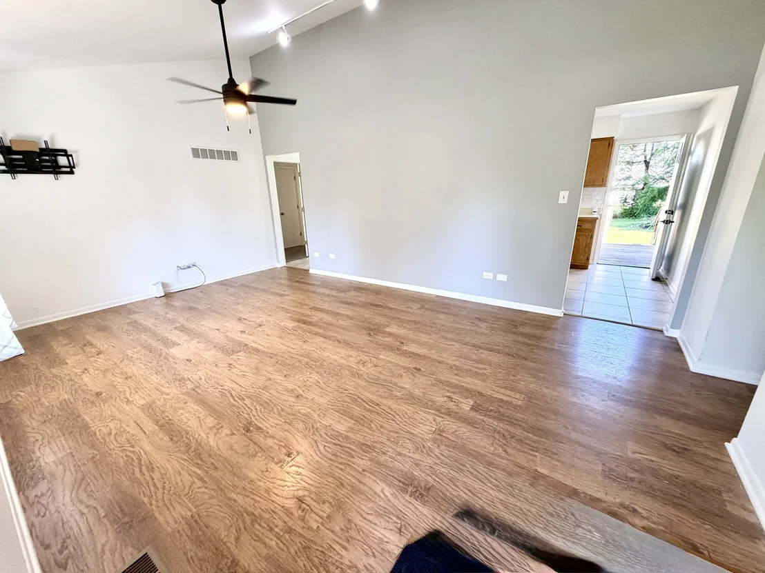 Photo of 2337 Golfview Drive