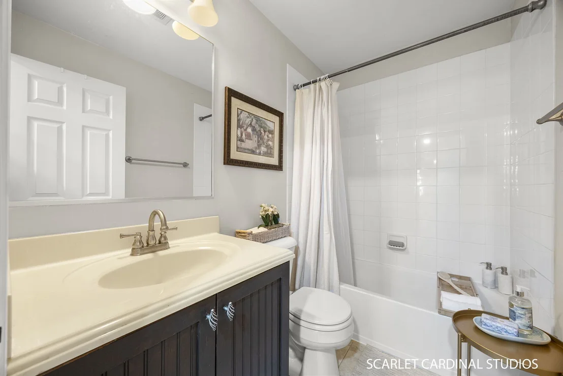 Photo of 2561 Lyman Loop