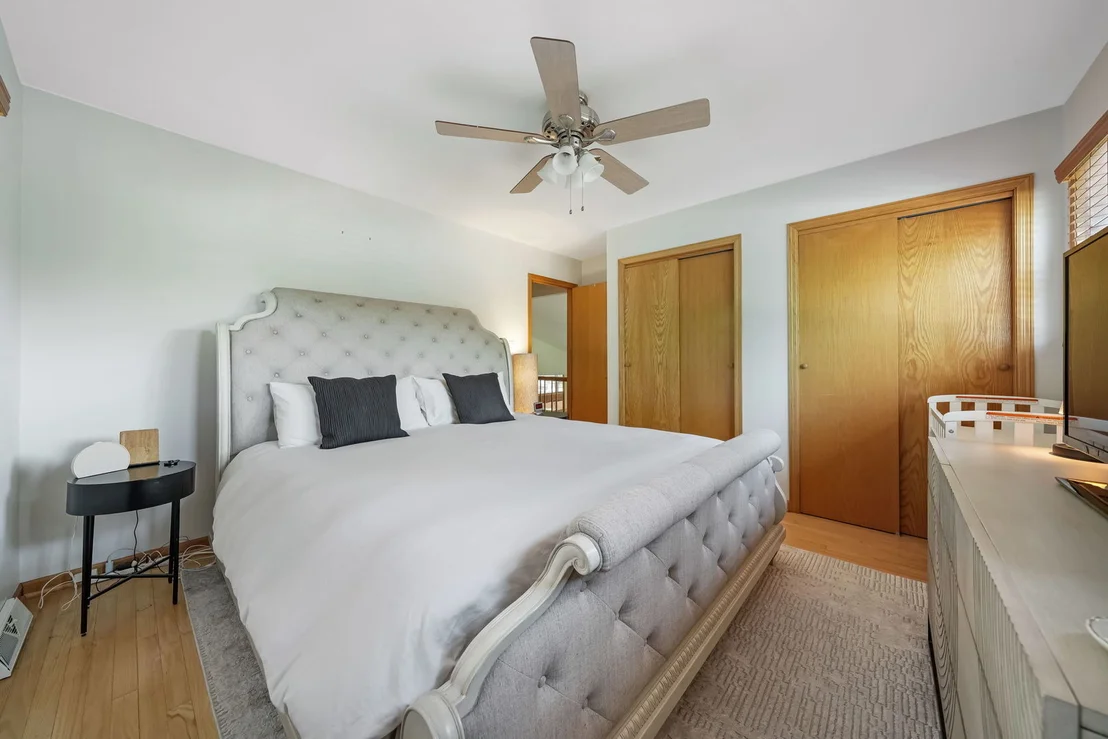 Photo of 513 W Division Street