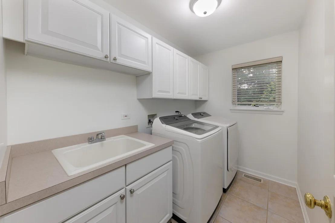 Photo of 2855 Clara Avenue