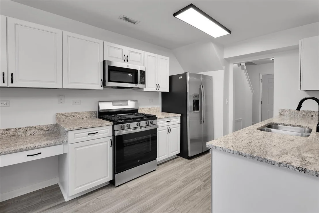 Photo of 984 Four Seasons Boulevard