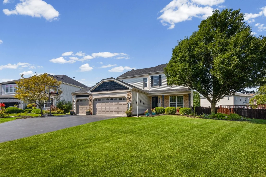 Photo of 431 Cardinal Lane