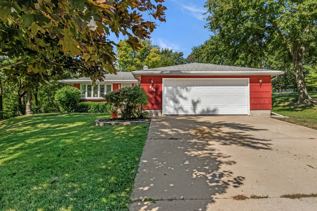 Photo of 804 Bratton Avenue