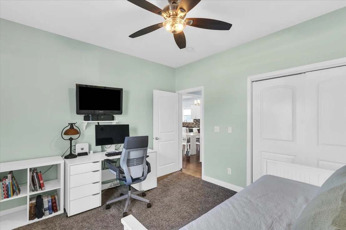 Photo of 1611 E Vernon Drive