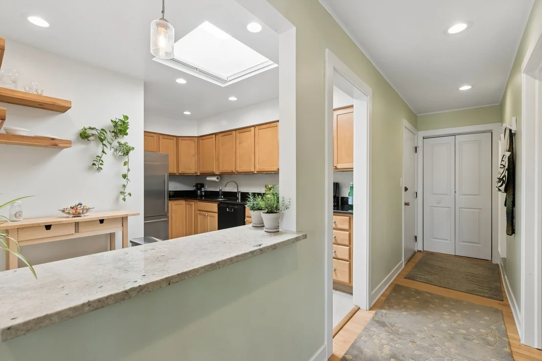 Photo of Unit 5D at 1333 Maple Avenue