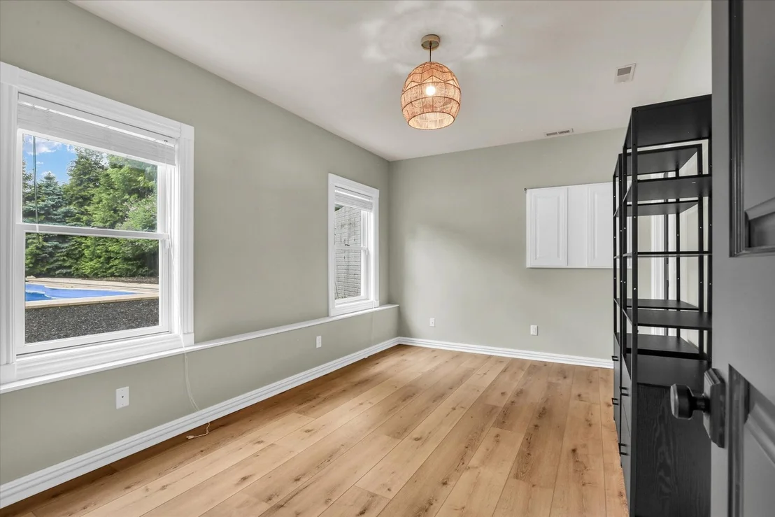 Photo of 1809 Mullikin Drive