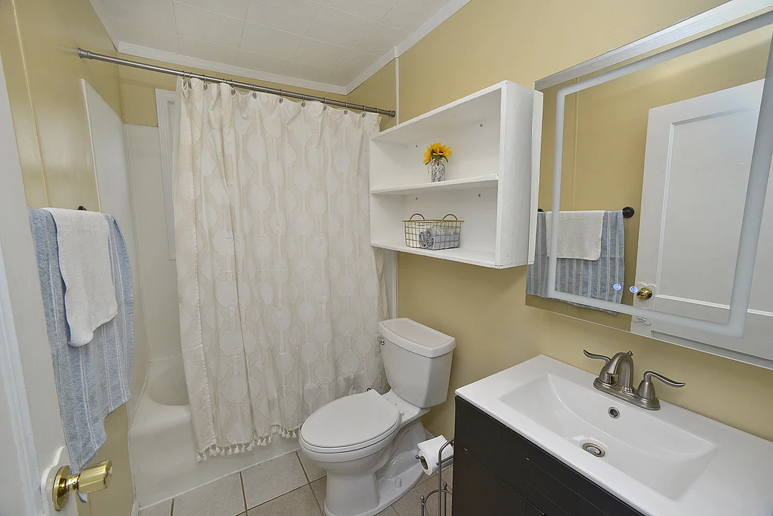 Photo of 1111 Walnut Street