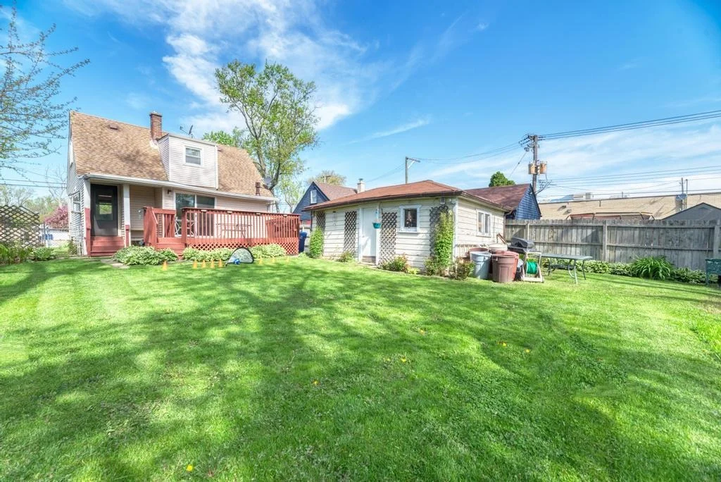 Photo of 1431 N Hillside Avenue