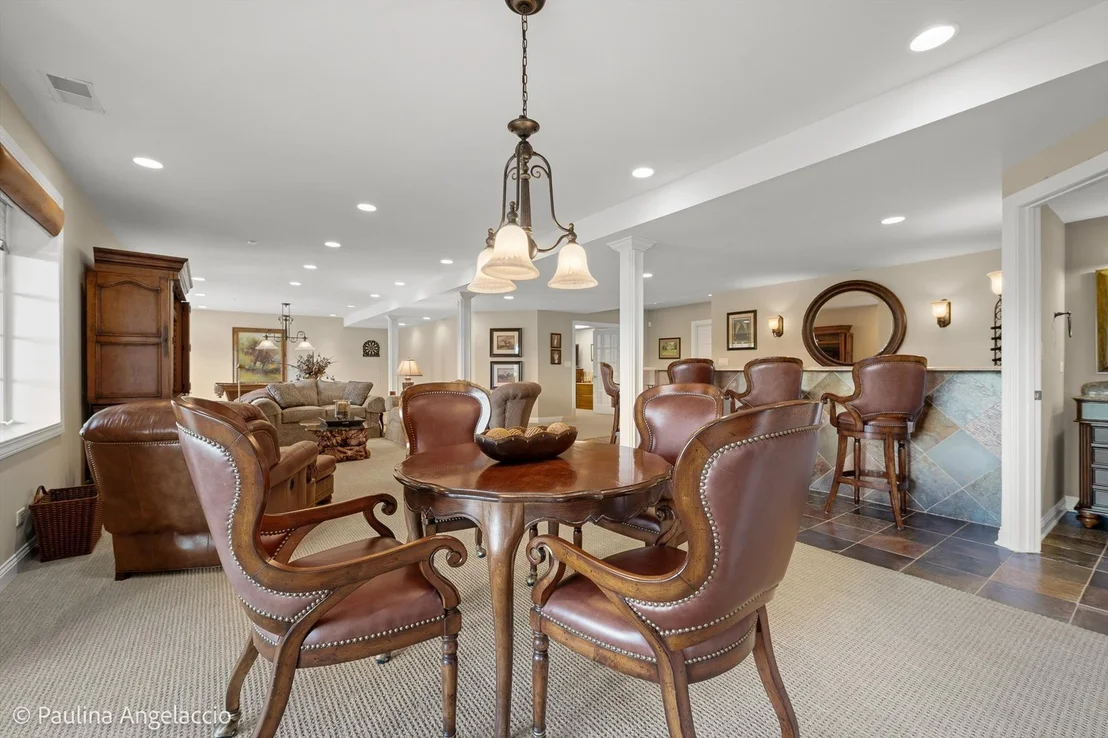 Photo of 1013 Ridgeview Drive