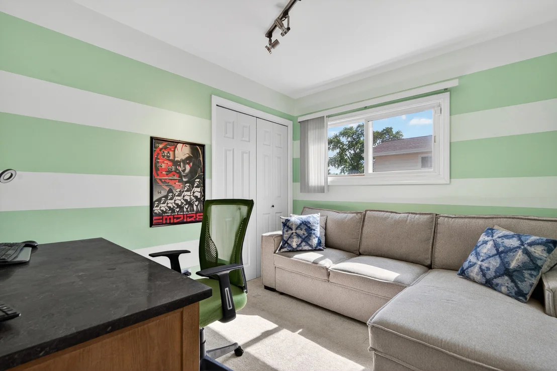 Photo of 1345 Devonshire Lane
