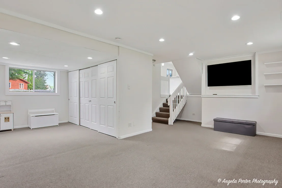 Photo of 213 Windridge Drive