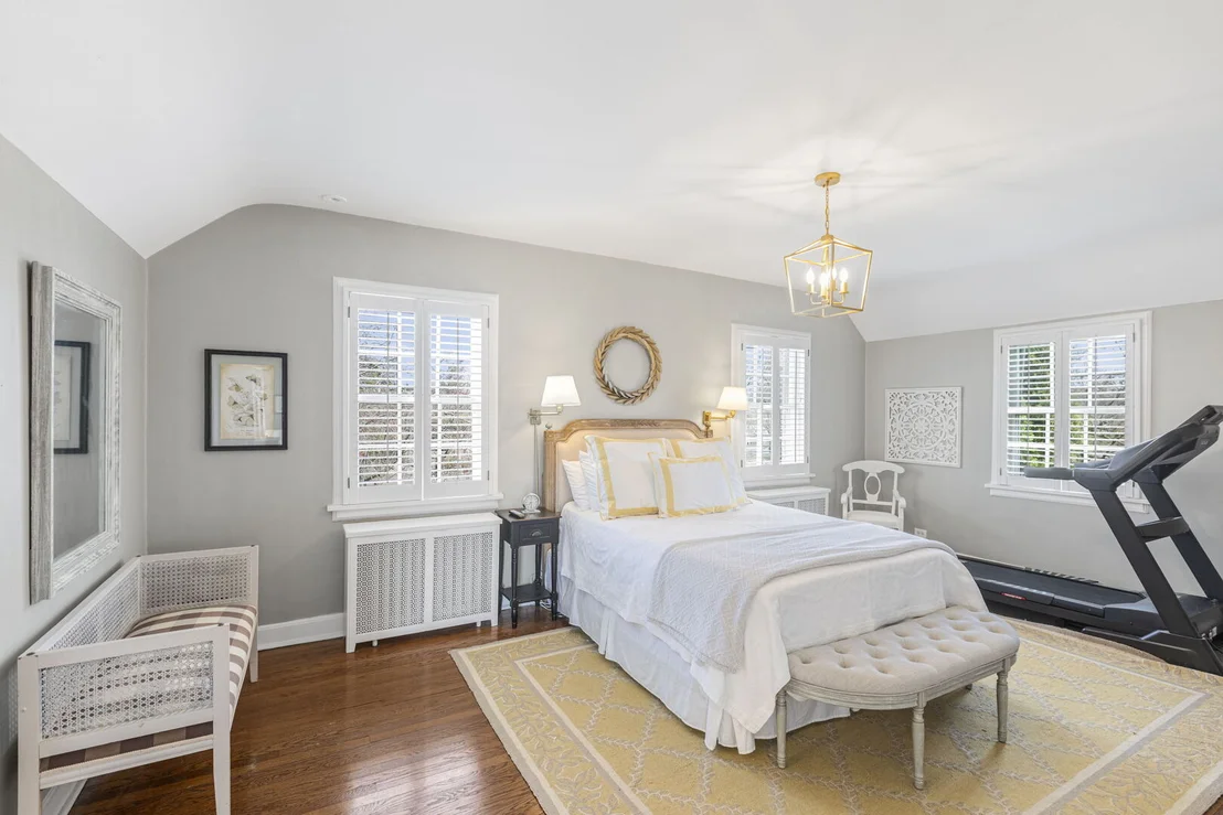 Photo of 965 Castlegate Court