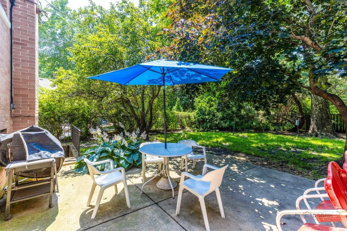 Photo of 9320 Forestview Road