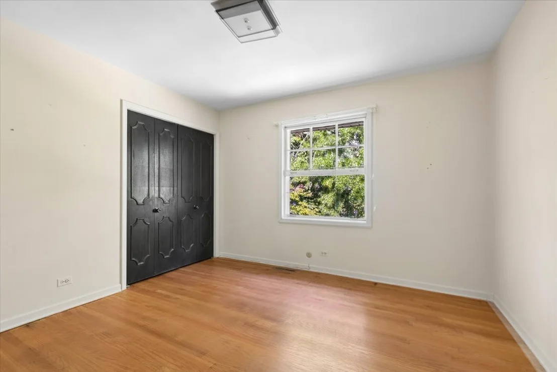 Photo of 937 Sutton Drive