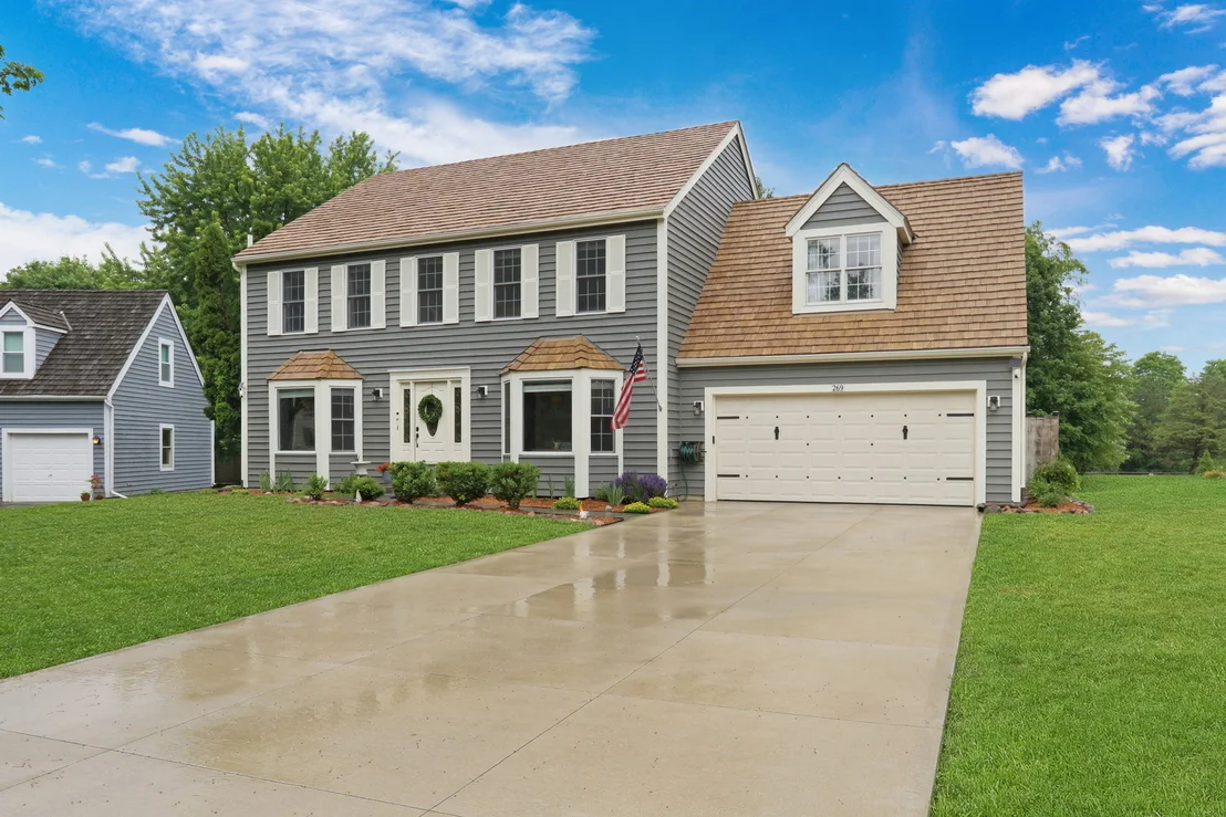 Photo of 269 Concord Square