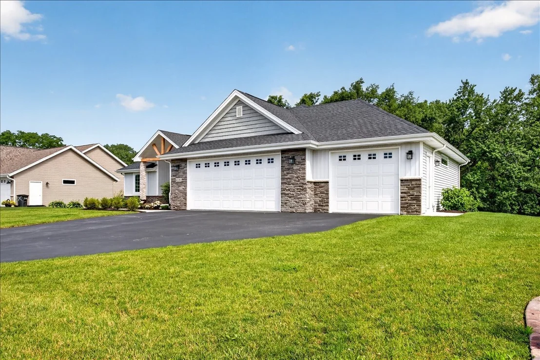 Photo of 6226 Hathaway Trail