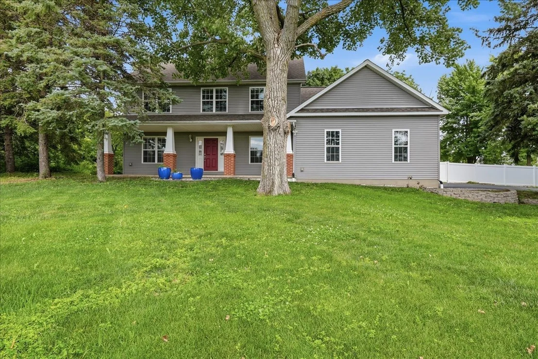 Photo of 2202 Bloomingdale Road