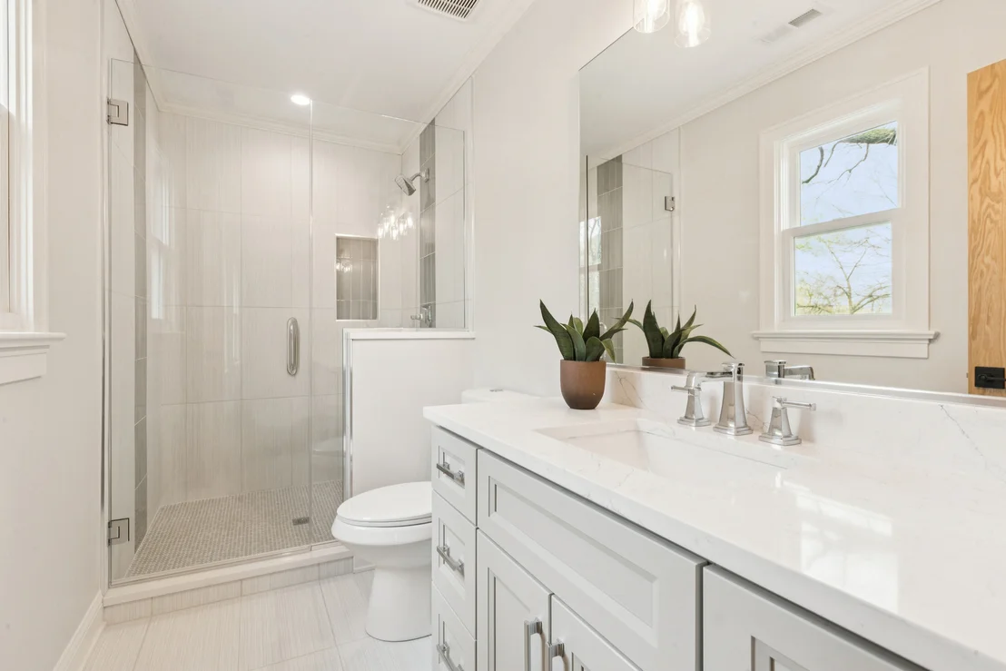 Photo of 885 Geneva Road