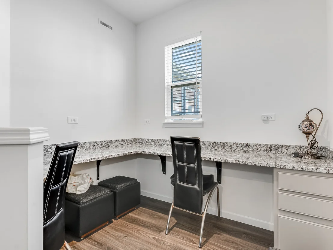 Photo of 2552 Weatherbee Lane