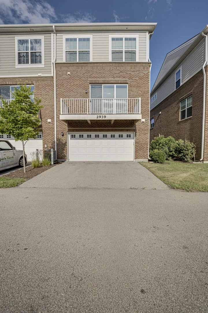 Photo of 2939 SHOWPLACE Drive