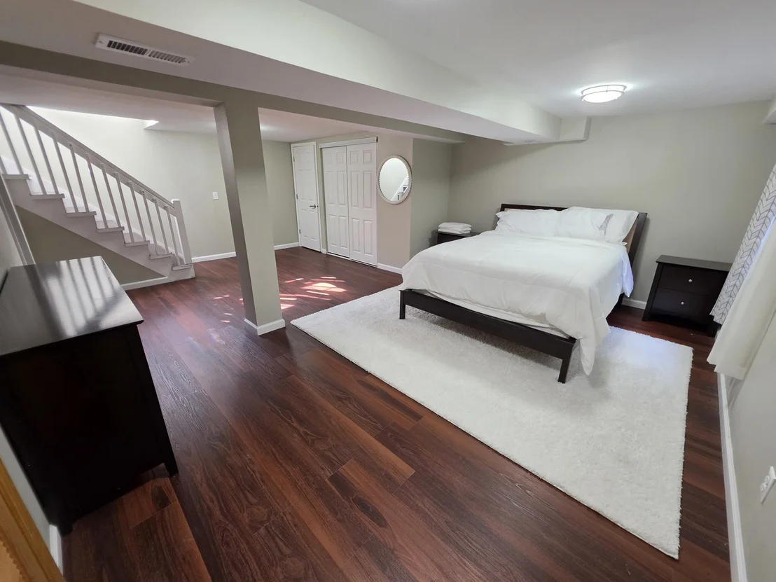 Photo of 2301 Greenbriar Lane