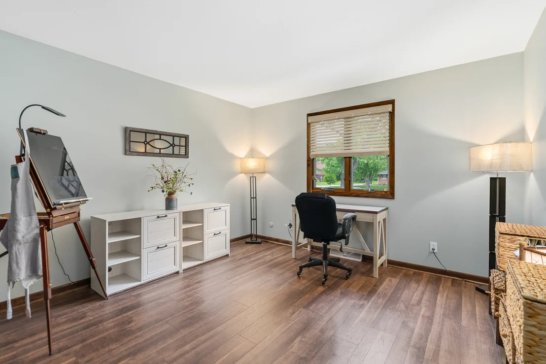 Photo of 1107 VALLEY Lane
