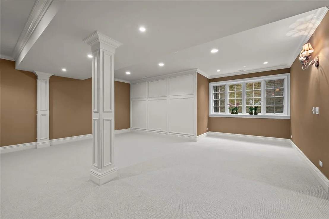 Photo of 586 Spruce Avenue