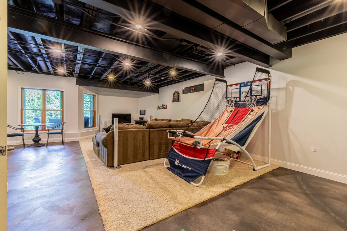 Photo of 4040 River Ridge Lane