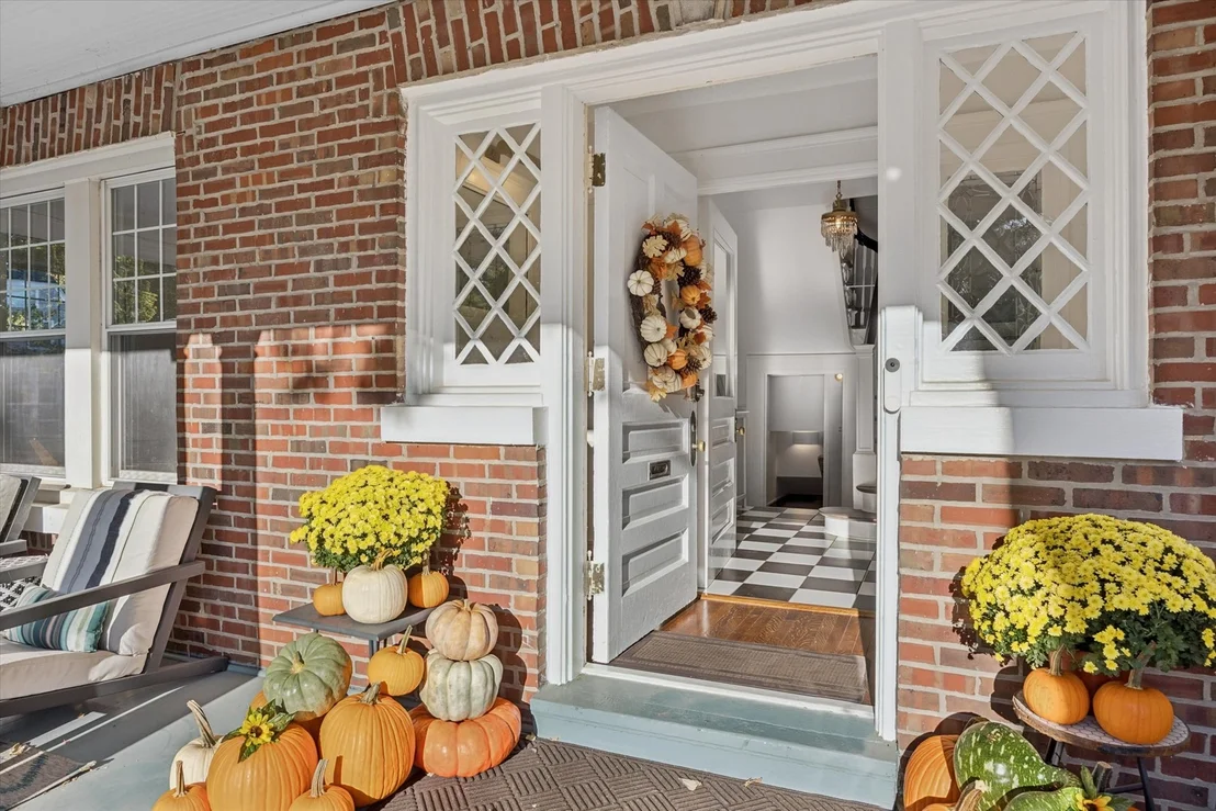 Photo of 176 Riverside Road