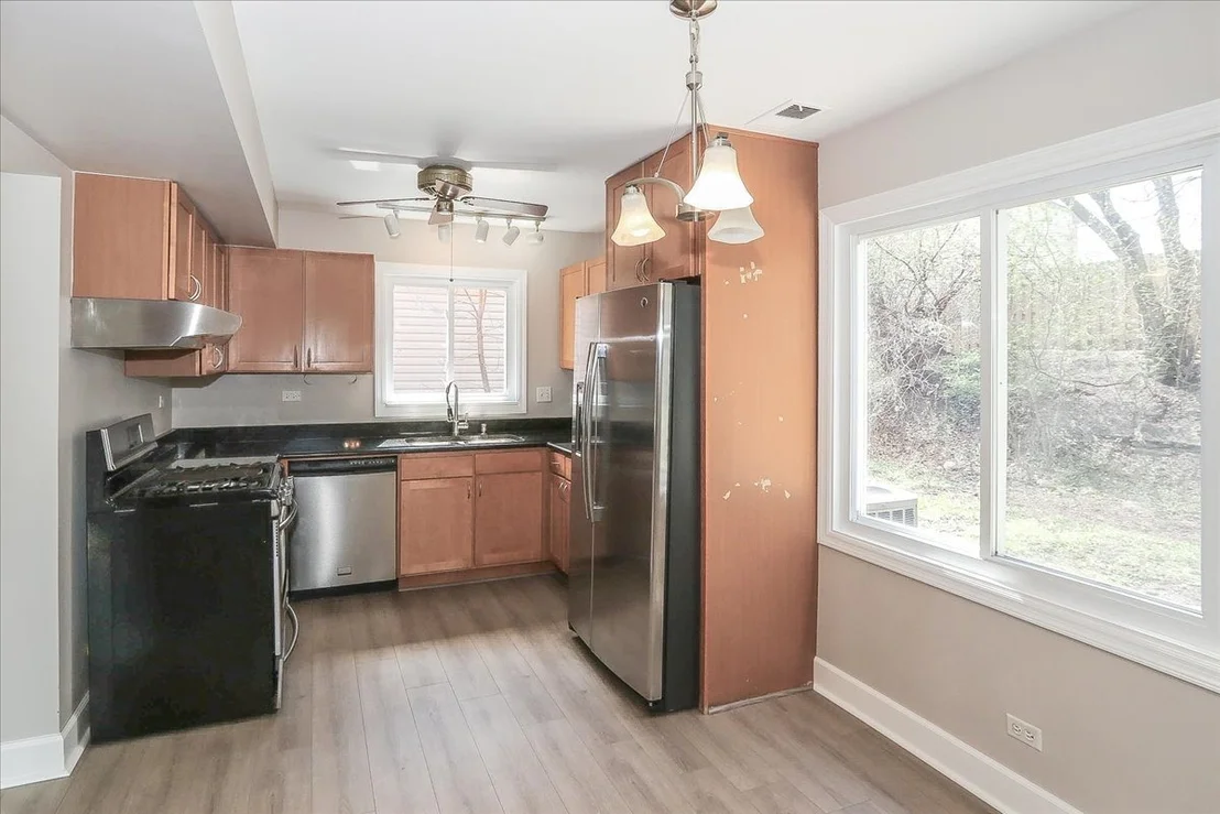 Photo of 4990 Lichfield Drive