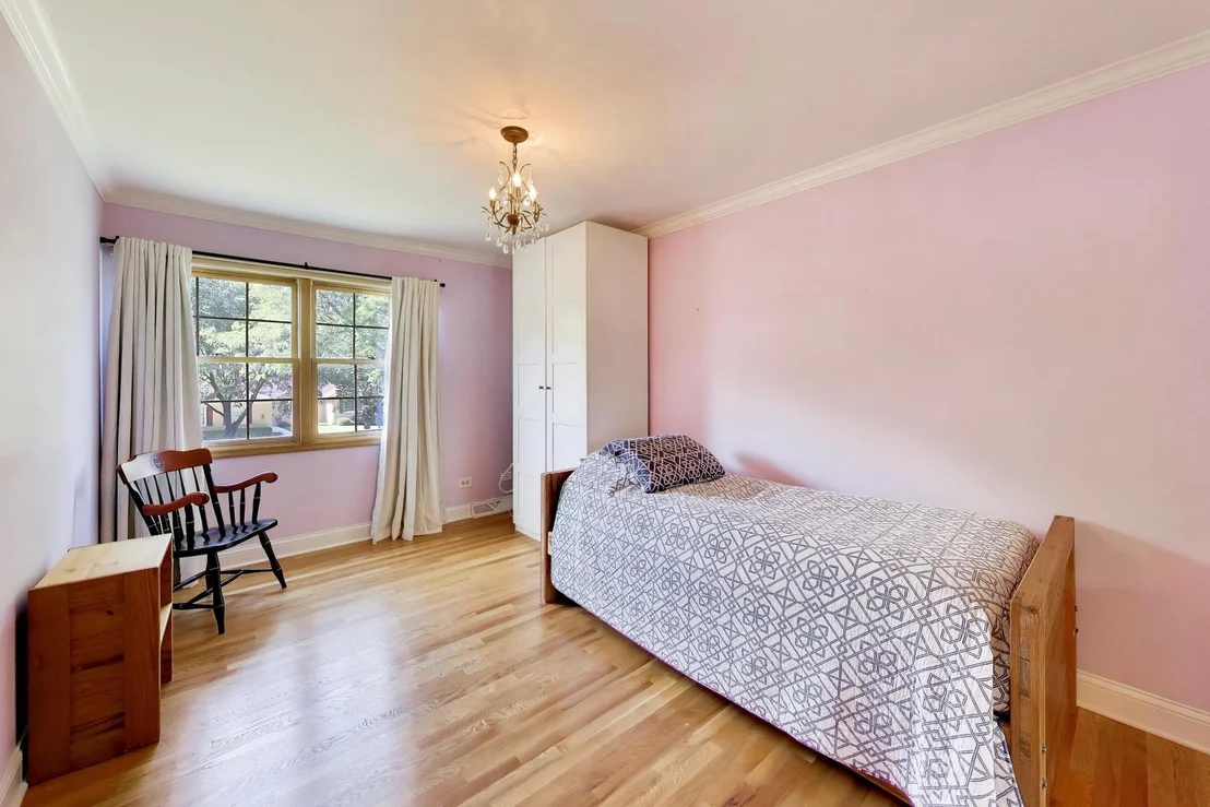 Photo of 1310 W Hampton Place