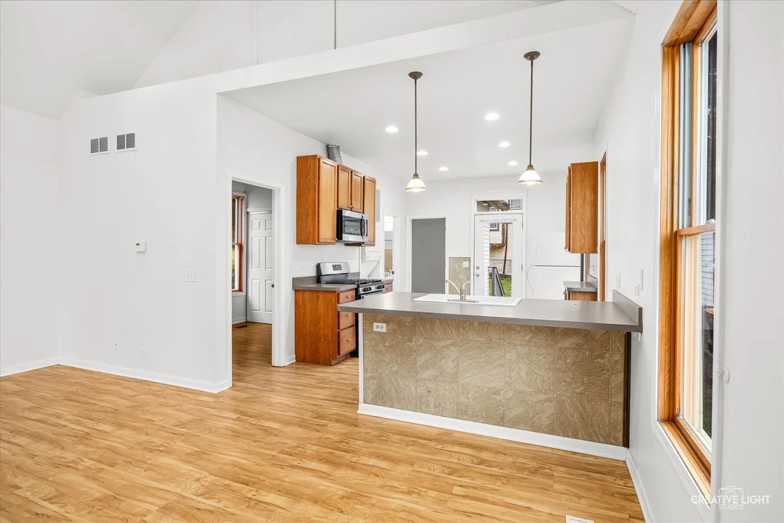 Photo of 255 Bartlett Place