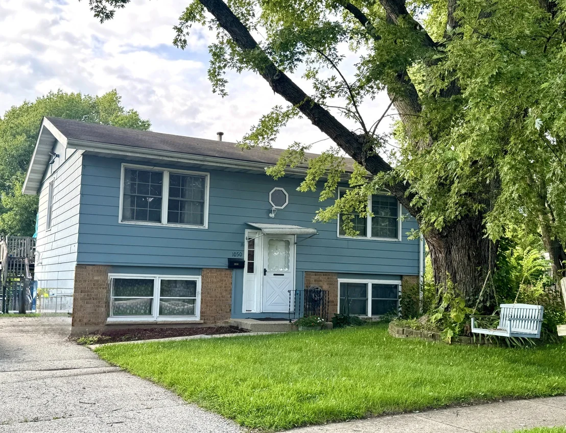 Photo of 1050 Mark Street