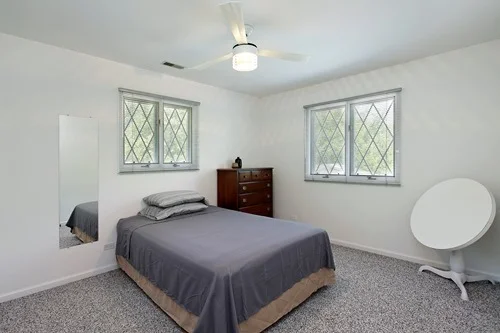 Photo of 894 Poplar Lane