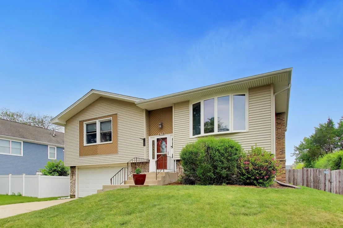 Photo of 650 Nassau Drive