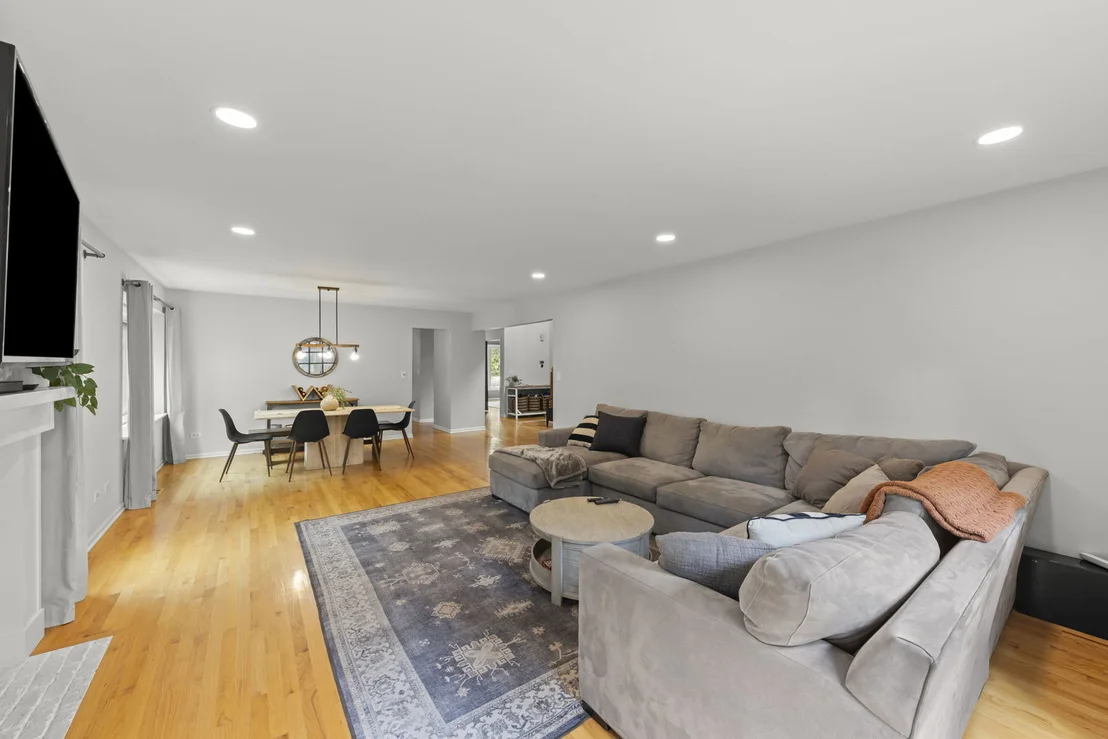 Photo of 528 W Evergreen Street