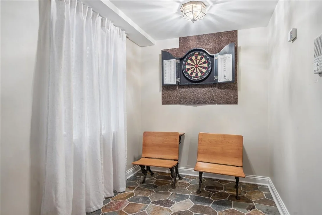 Photo of 1185 Hill Road