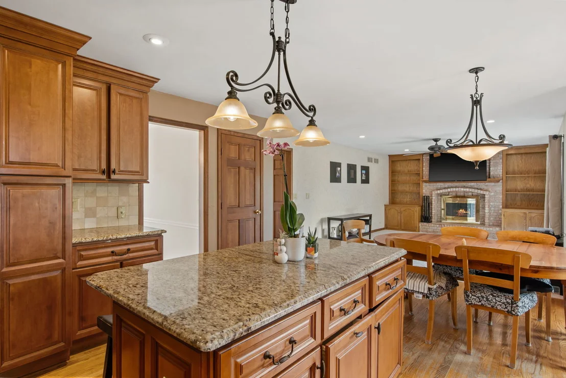 Photo of 39W118 Baert Lane
