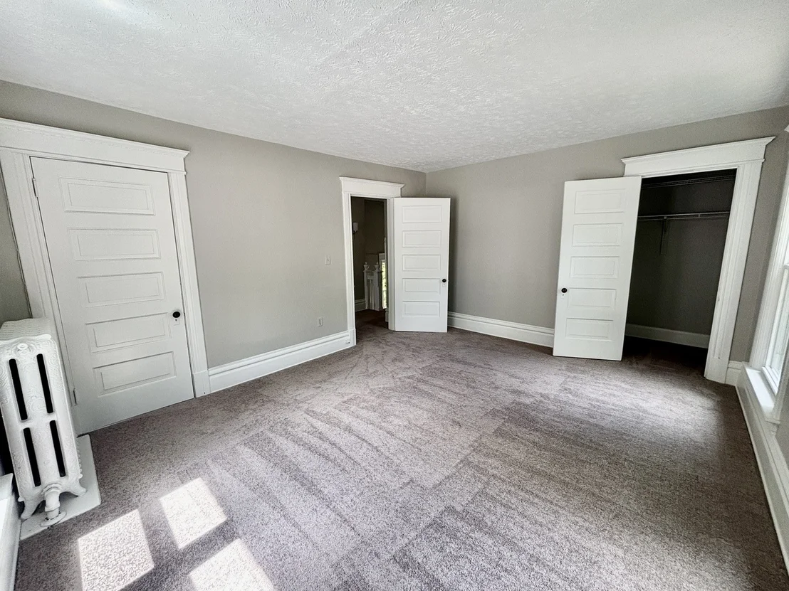 Photo of 910 N State Street