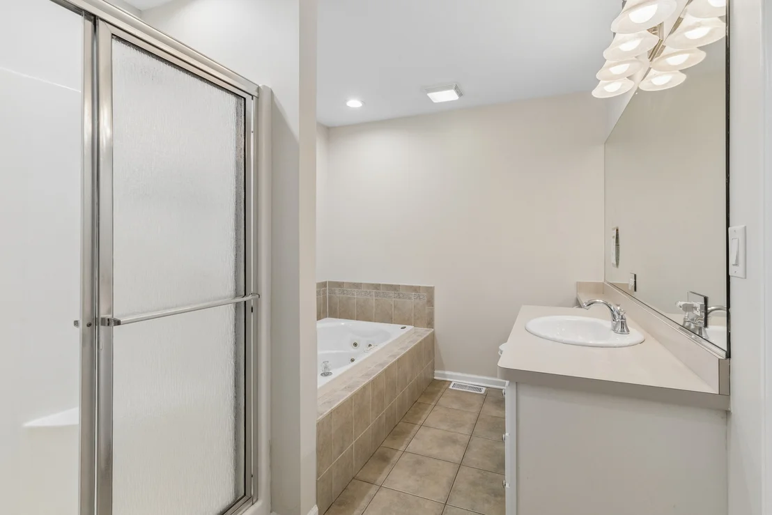 Photo of 356 WINDSOR Lane