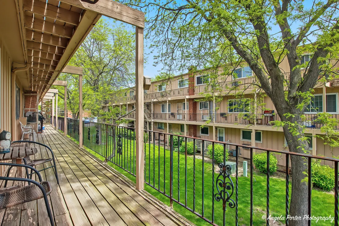 Photo of Unit 3 at 2504 Algonquin Road