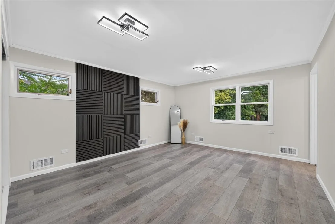 Photo of 211 N Graylynn Drive