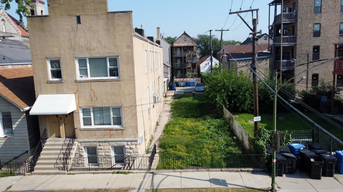 Photo of 1012 W 32nd Place