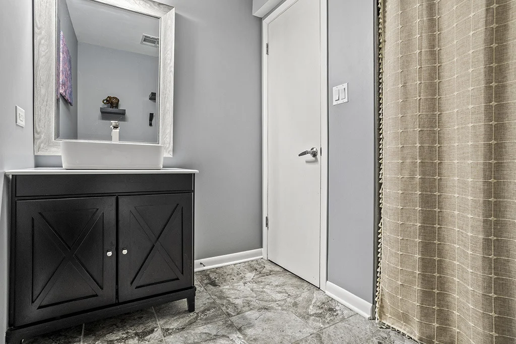 Photo of 1222 Hillview Drive