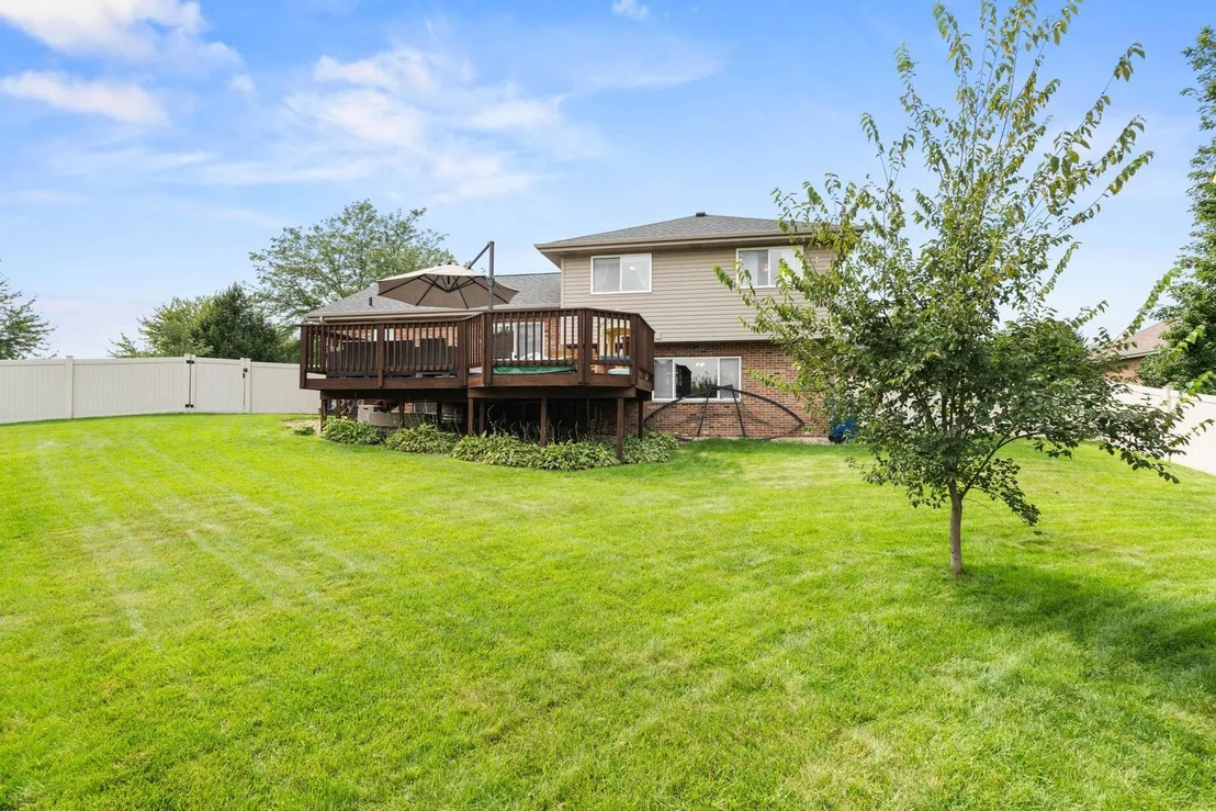 Photo of 750 Bluestone Bay Drive