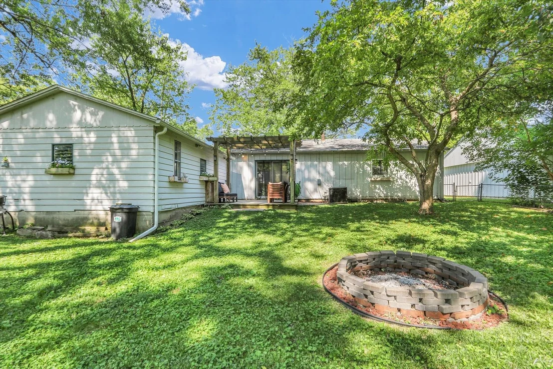 Photo of 308 S Glenn Drive